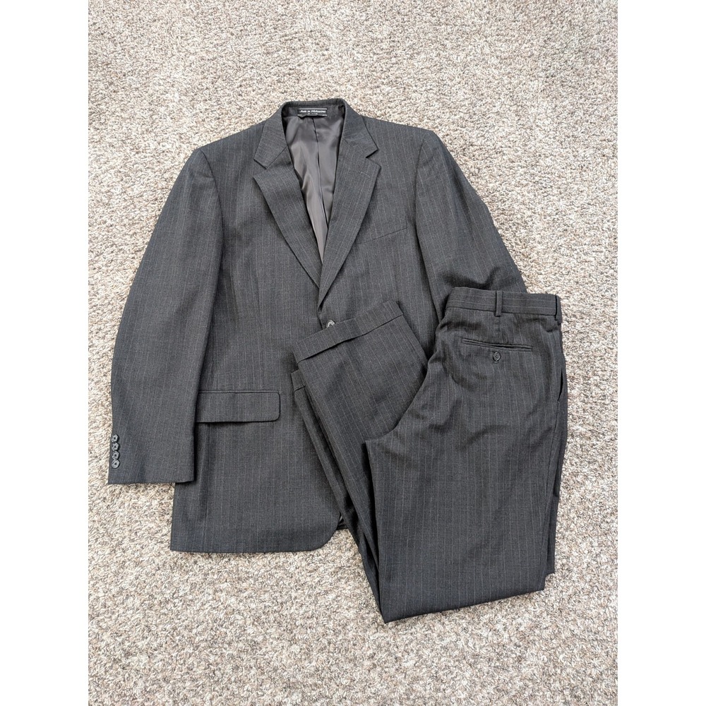Statements‎ Suit 2-Piece Charcoal Pinstriped Suit 42L Wool Blend (33/31 Pant)